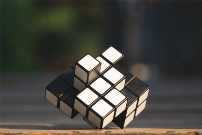 The Blanker Mirror Cube - CubeIn