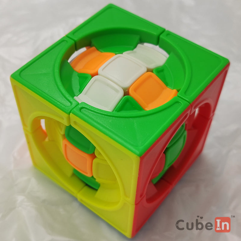 CubeTwist Cubo Centrosfera Deformado 