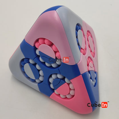 Piramida Bola Kacang Ajaib