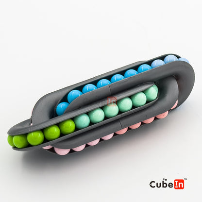 Oskar Over & Under 3-loop Chain Puzzle