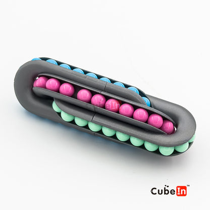 Oskar Over & Under 3-loop Chain Puzzle
